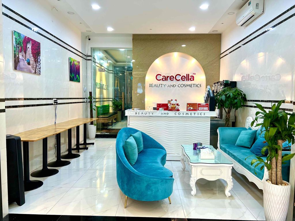 Không gian đón tiếp hiện đại tại CareCella Spa