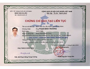 Một số bằng cấp, chứng chỉ ấn tượng của bác sĩ Phạm Minh Trường