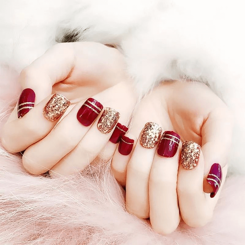 Mẫu nail tết tone màu đỏ