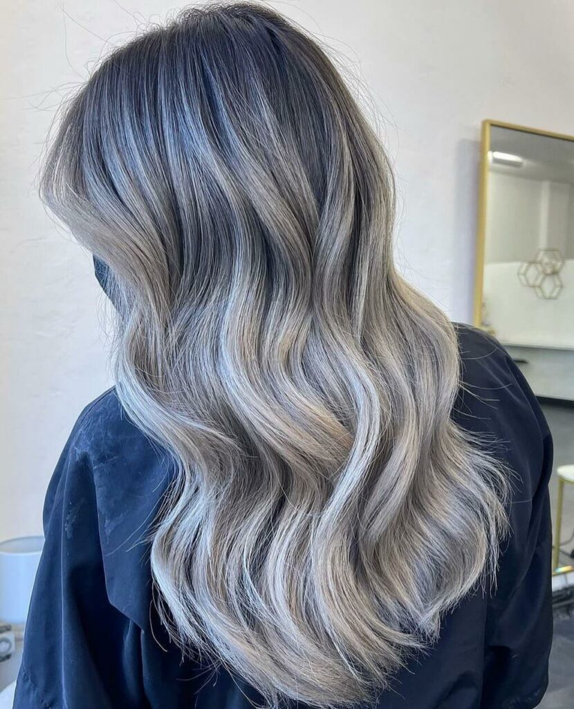 Màu tóc nhuộm balayage Creamy blonde