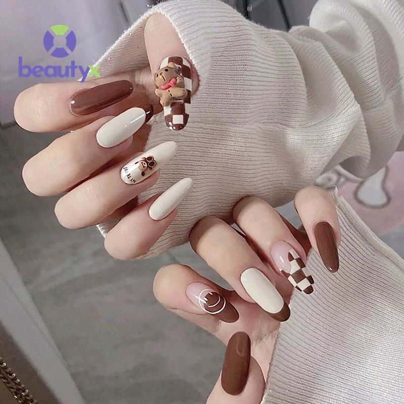 Mẫu nail dưa hấu vô cùng thích hợp để thử vào những dịp Tết