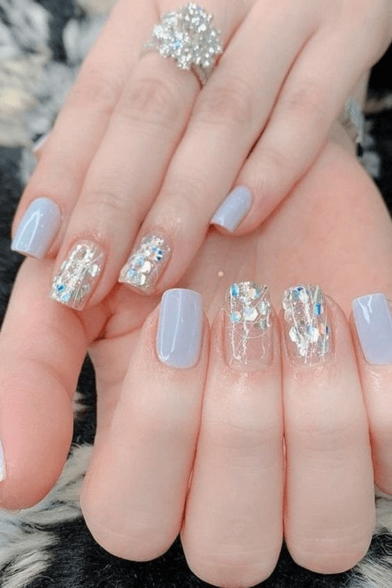 Mẫu nail tết kim tuyến lung linh