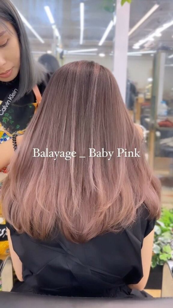 Nhuộm Balayage màu hồng nhạt