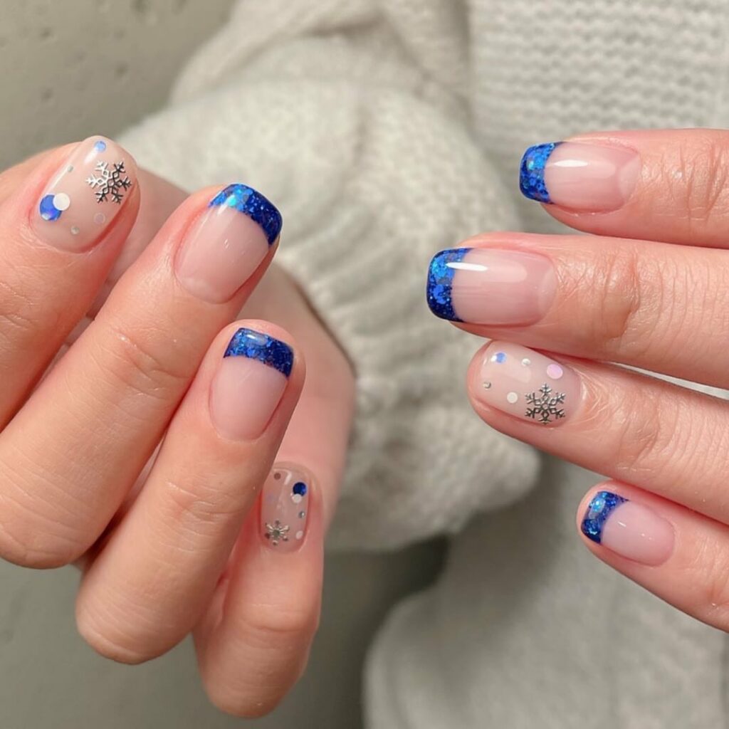 Mẫu nail tết đính đá cực đẹp cho chị em