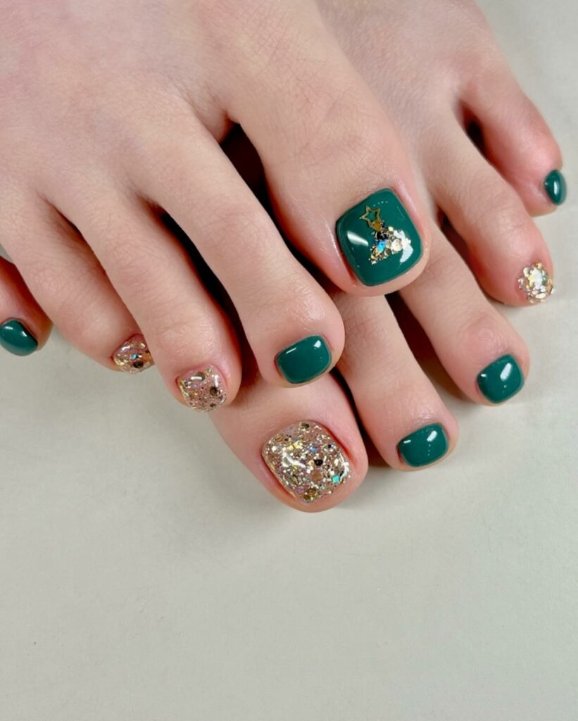 Mẫu nail tết đính đá cực đẹp cho chị em