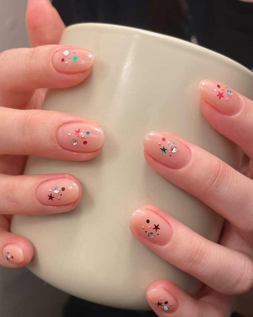 Mẫu nail đẹp đơn giản ngày tết