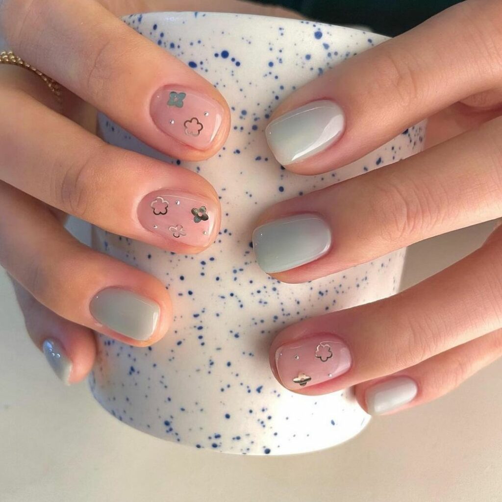 Mẫu nail tết tone màu đỏ