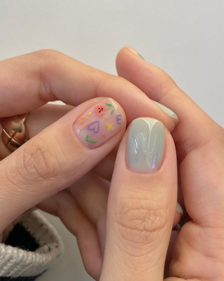 Mẫu nail tết với tone màu đỏ rực rỡ