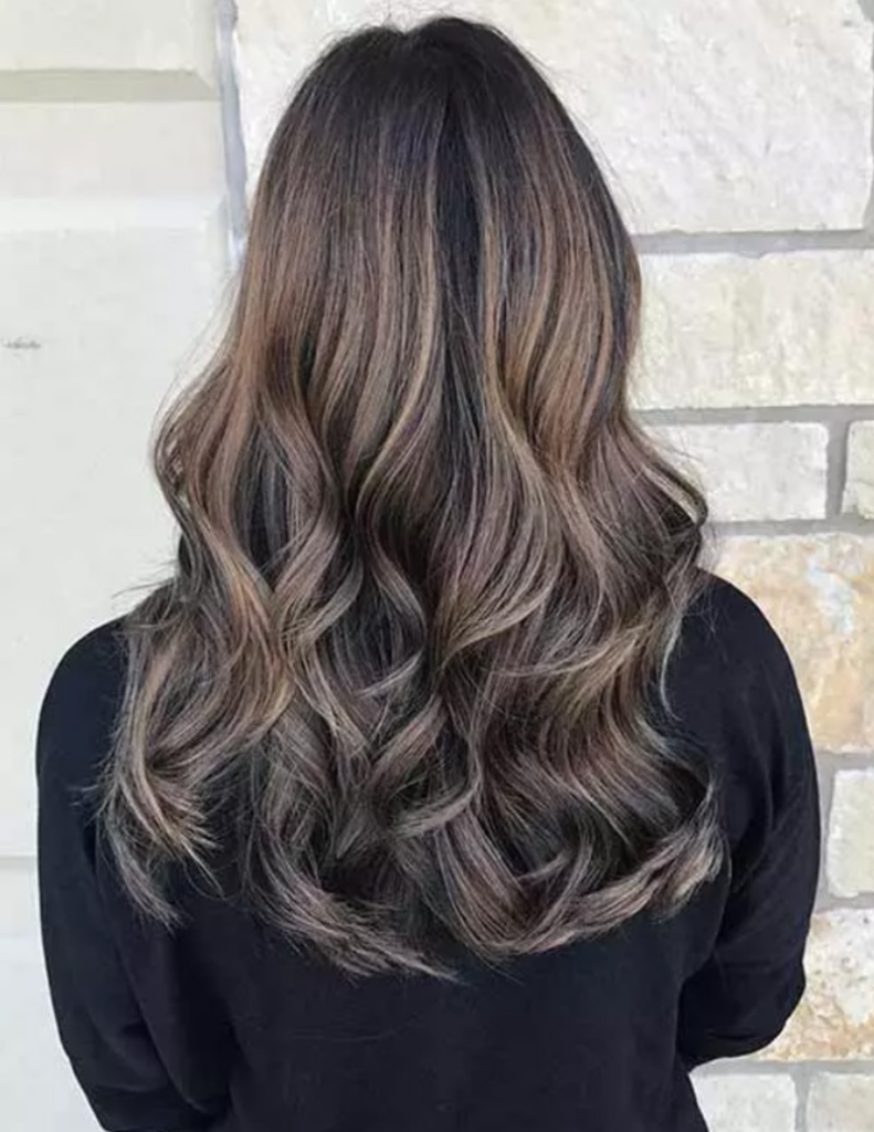 Tóc nhuộm nâu khói balayage