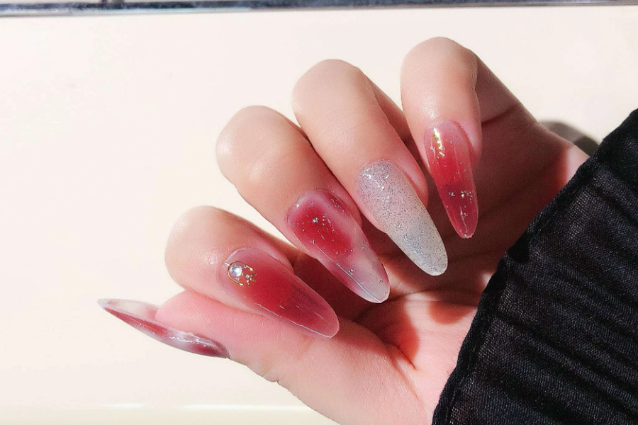 Sơn nail thạch đỏ quyến rũ