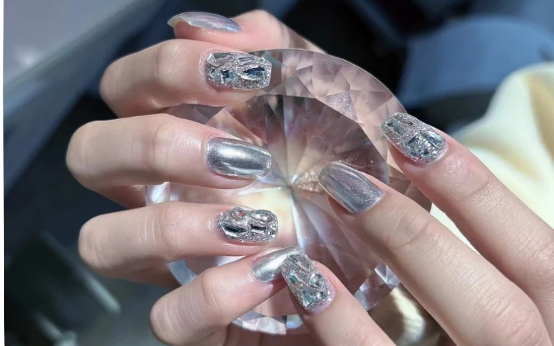 Mẫu nail tráng gương