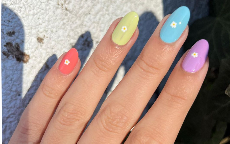 Mẫu nail màu pastel